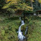 日本の名水百選「箱島湧水」。夏にはホタルが舞う