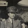 1964（昭和39）年の東京オリンピックで警備を担当。バックにはスタジアムの大観衆（写真提供：原田弘さん）
