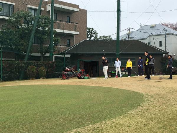 井の頭線沿いにある７ホールのショートコース（写真提供：東京ゴルフ専門学校）