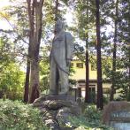 善福寺公園にある内田秀五郎の銅像。先人の発想に、今も学ぶところが多い