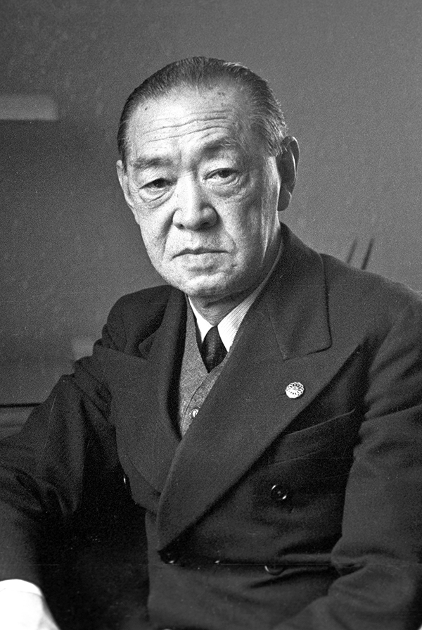 1955（昭和30）年、日本中央競馬会第二代理事長に就任した頃の頼寧（写真提供：日本中央競馬会）