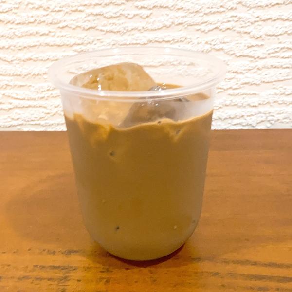 ドリンクメニューの「ベトナムアイスコーヒー」（400円）。コンデンスミルク入りベトナム定番ドリンク（写真提供：バインミーバイミー）