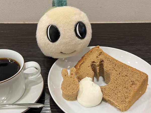 お薦めのコーヒーとウサギの型抜きがかわいいシフォンケーキ
