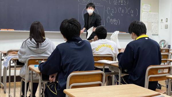 （写真提供：東京都立荻窪高等学校）