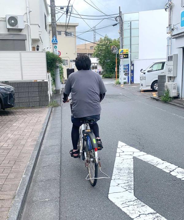 落ち着いた雰囲気の松ノ木の住宅街を快走