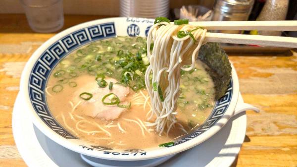 御天井草本店のラーメンは替え玉もできる