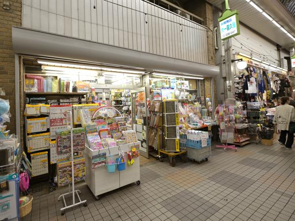 量販店や他の文房具店では見かける機会のほぼない希少な商品も置いている