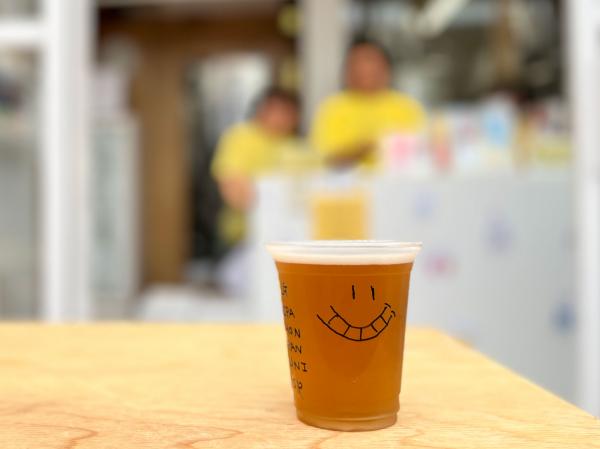 店舗では日替わりでサーバーから注いだビールも味わえる