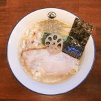 貝節潮そば／140g<br>どれもスープの味わいを引き立てるトッピングばかり