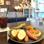 画像:個性的な高円寺のカフェでひと休み